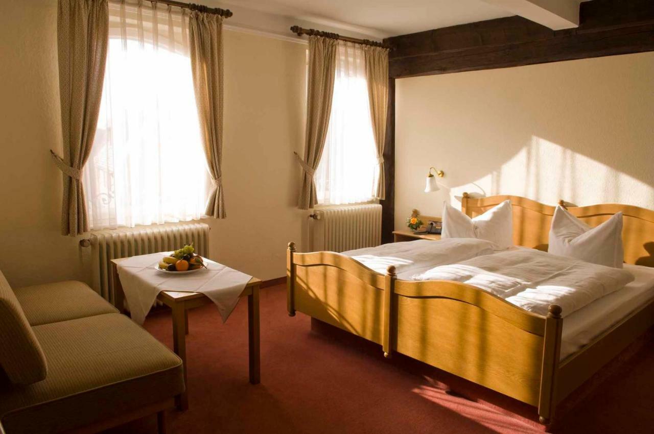 Goldener Hirsch Hotell Burgthann Eksteriør bilde